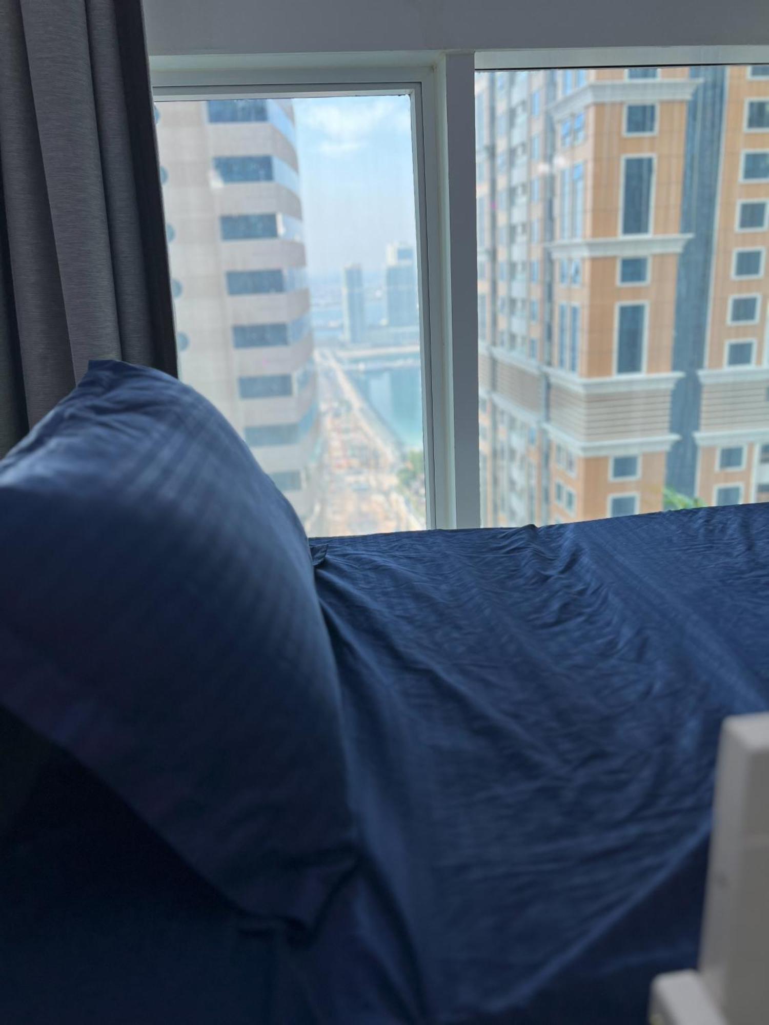 Urban Panda Hostel Marina Dubai Eksteriør bilde